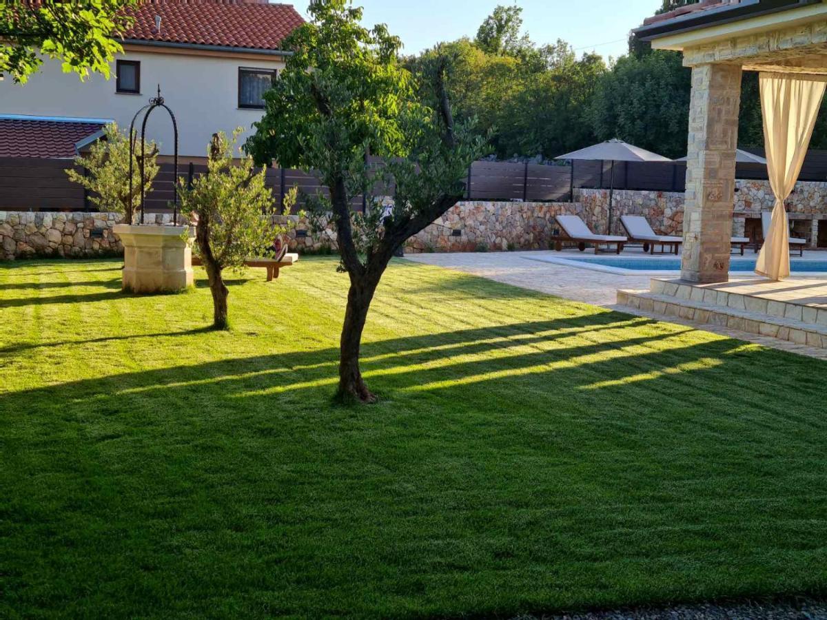 Villa Lulu Kamena Villa S Maslinikom Otok Krk Dobrinj Selo Gostinjac クルク エクステリア 写真