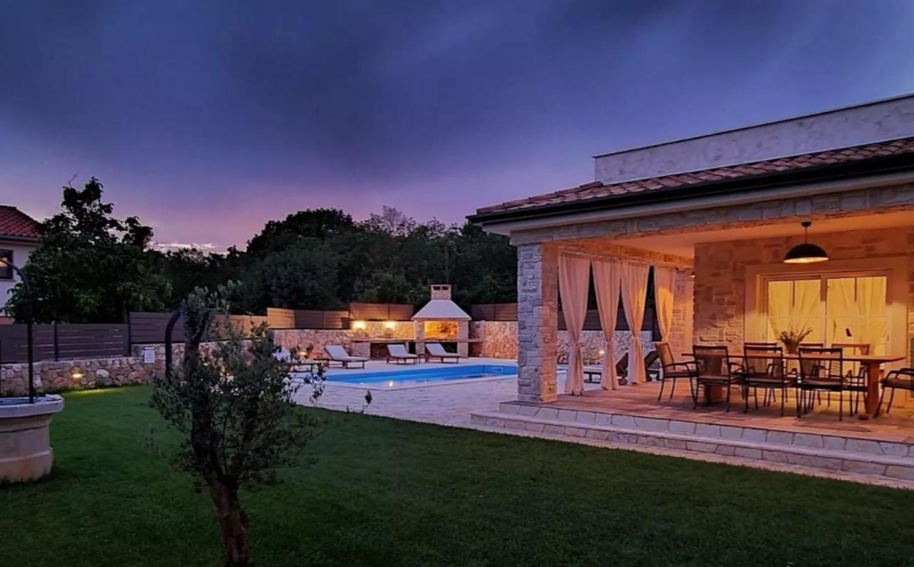 Villa Lulu Kamena Villa S Maslinikom Otok Krk Dobrinj Selo Gostinjac クルク エクステリア 写真